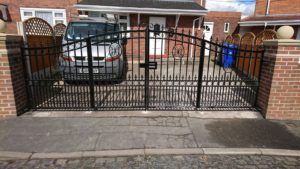 Windsor double driveway gates